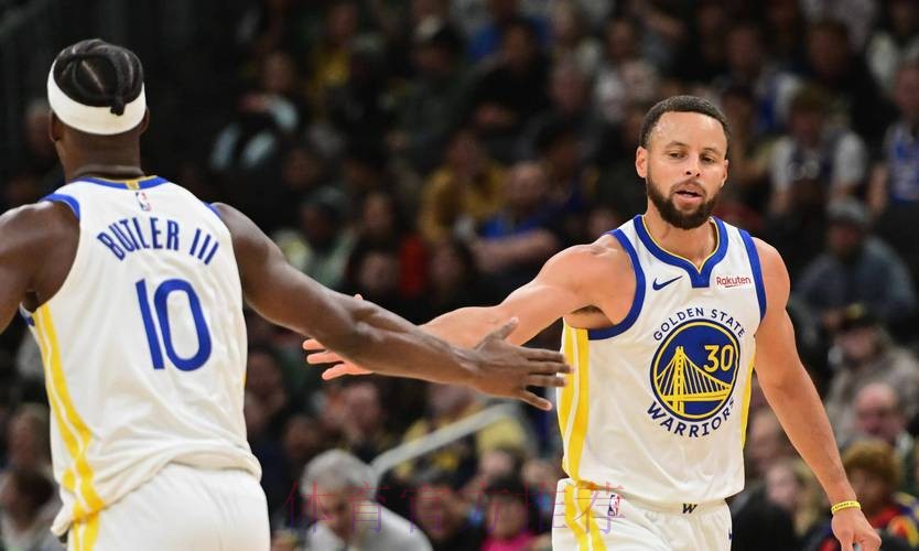 11分逆转！库里31分单节20分主宰，勇士胜爵士，格林被驱逐引争议